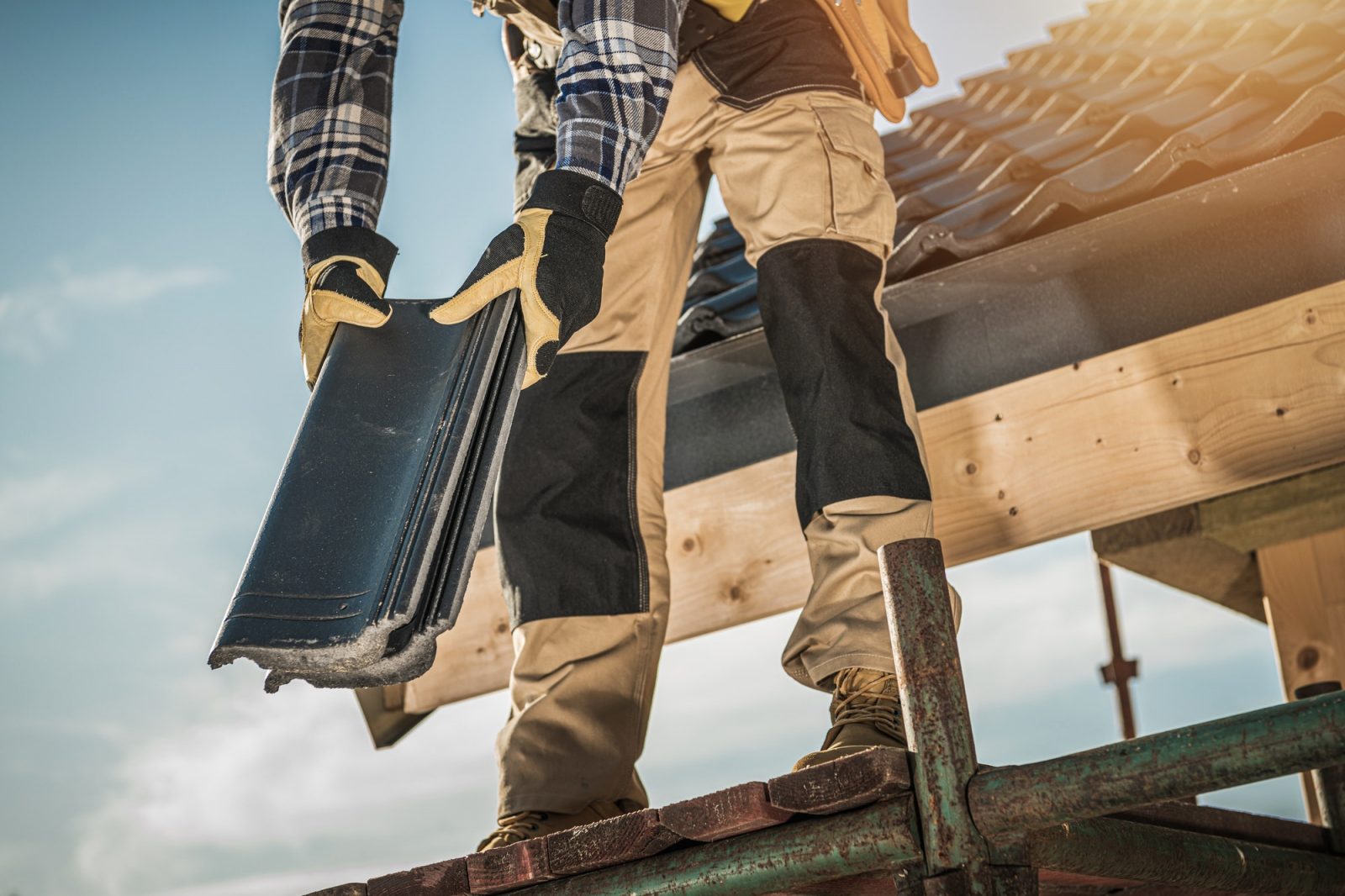 Roofer with Ceramic Tiles